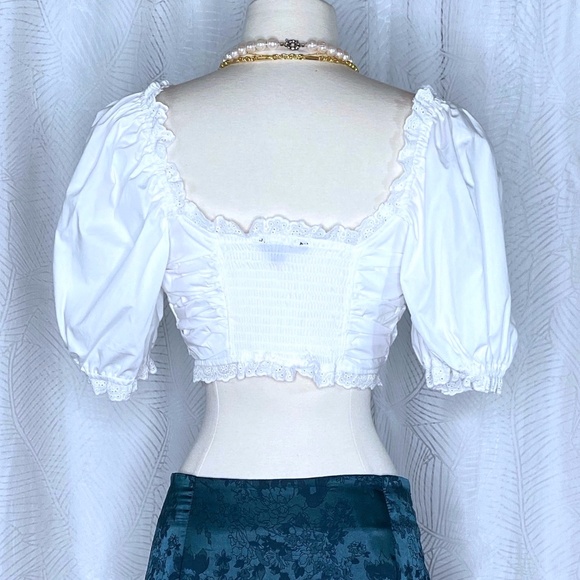 White Front Cross Lacing Square Collar Crop Top - Picture 7 of 8